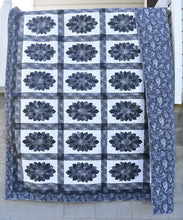 Load image into Gallery viewer, Full/Queen Quilt