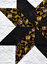 Load image into Gallery viewer, Full/Queen quilt