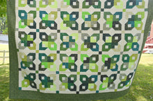 Load image into Gallery viewer, Full/queen Quilt