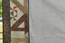 Load image into Gallery viewer, Full/queen quilt