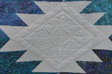 Load image into Gallery viewer, Full/queen quilt