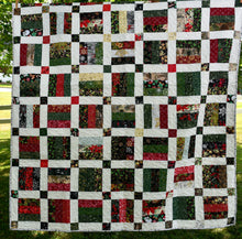 Load image into Gallery viewer, Christmas throw quilt