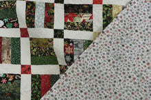 Load image into Gallery viewer, Christmas throw quilt