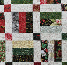 Load image into Gallery viewer, Christmas throw quilt