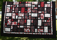 Load image into Gallery viewer, Full/queen quilt