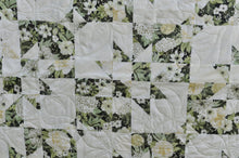 Load image into Gallery viewer, Full/queen quilt