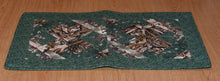 Load image into Gallery viewer, Holiday table runner