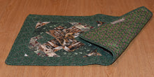 Load image into Gallery viewer, Holiday table runner