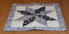 Load image into Gallery viewer, Holiday table runner