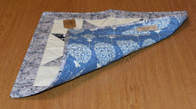 Load image into Gallery viewer, Holiday table runner