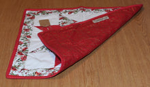 Load image into Gallery viewer, Holiday table runner