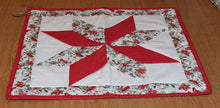 Load image into Gallery viewer, Holiday table runner