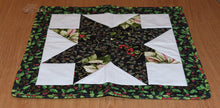 Load image into Gallery viewer, Holiday table runner