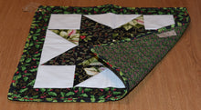 Load image into Gallery viewer, Holiday table runner