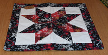 Load image into Gallery viewer, Holiday table runner