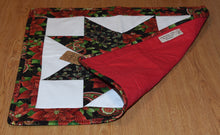 Load image into Gallery viewer, Holiday table runner