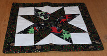 Load image into Gallery viewer, Holiday table runner