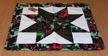 Load image into Gallery viewer, Holiday table runner