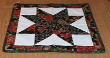 Load image into Gallery viewer, Holiday table runner