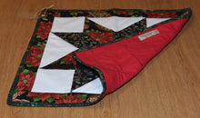 Load image into Gallery viewer, Holiday table runner