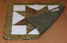 Load image into Gallery viewer, Holiday table runner