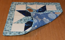 Load image into Gallery viewer, Holiday table runner
