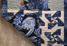 Load image into Gallery viewer, Lap quilt