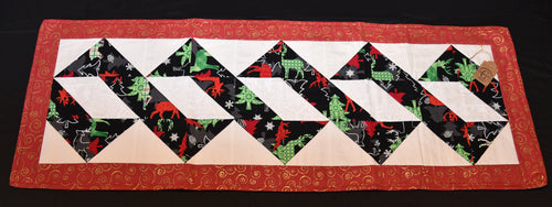 Holiday table runner
