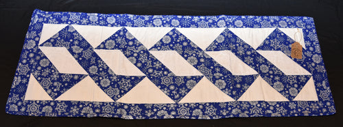 Holiday table runner