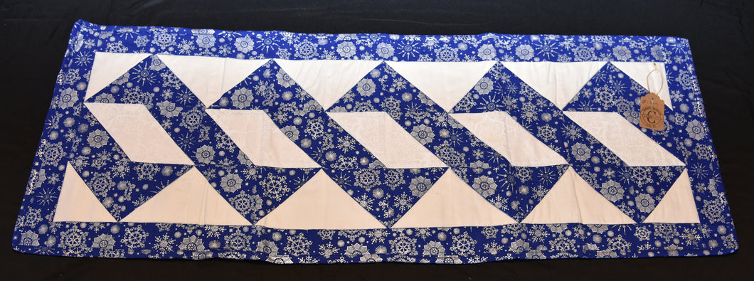 Holiday table runner