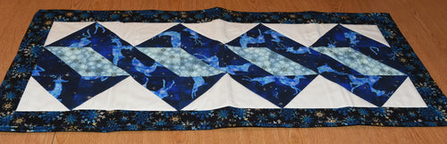 Holiday table runner