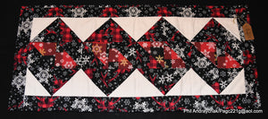 Holiday table runner