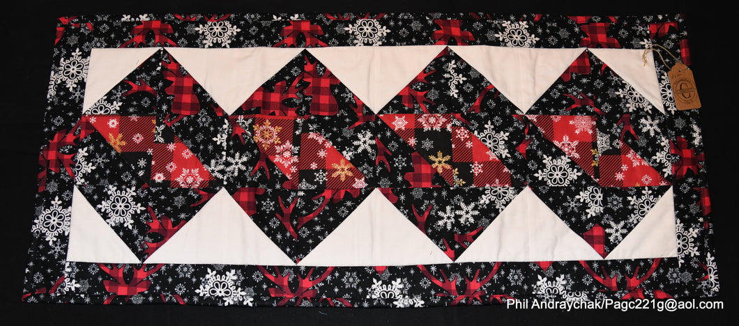 Holiday table runner