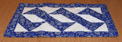 Holiday table runner