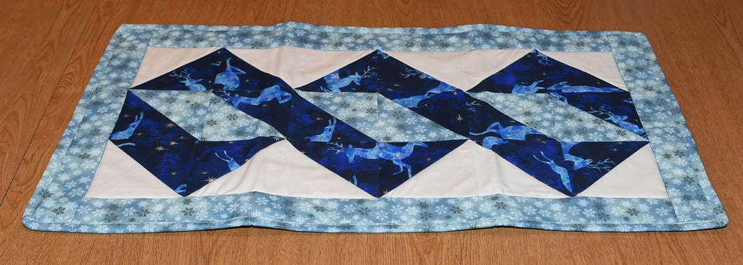 Holiday table runner