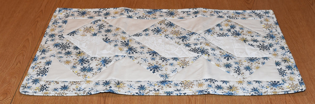 Holiday table runner