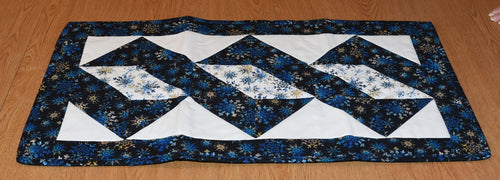 Holiday table runner