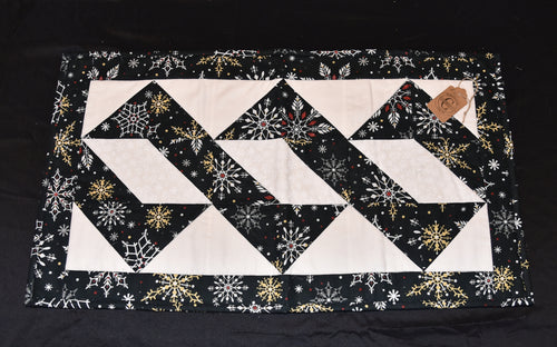 Holiday table runner