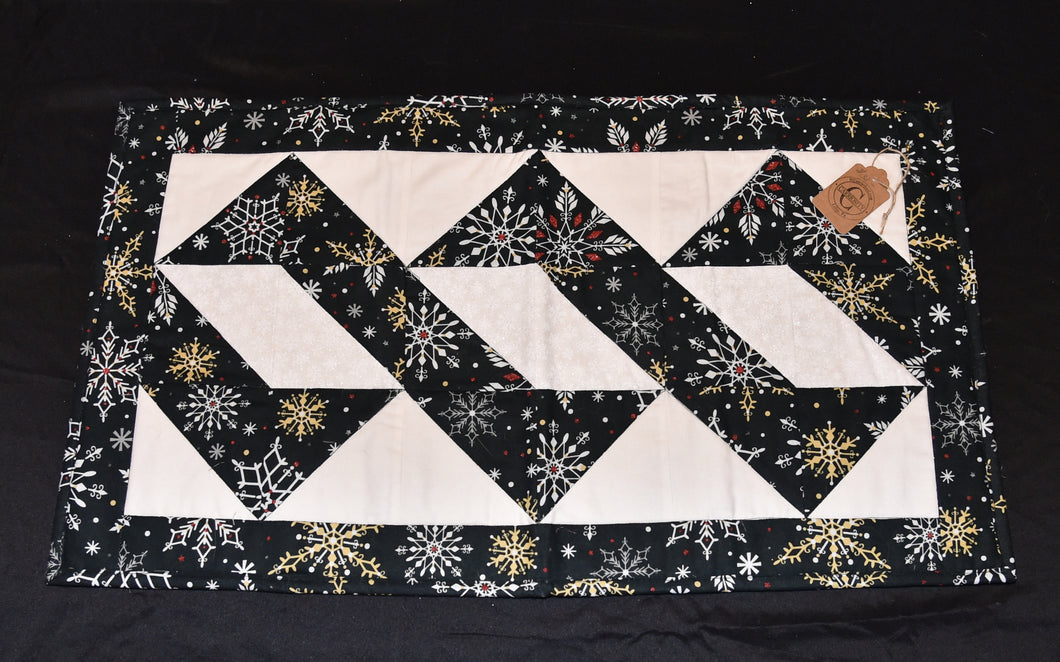 Holiday table runner