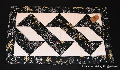 Holiday table runner
