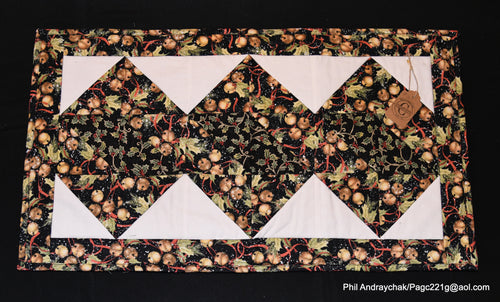 Holiday table runner