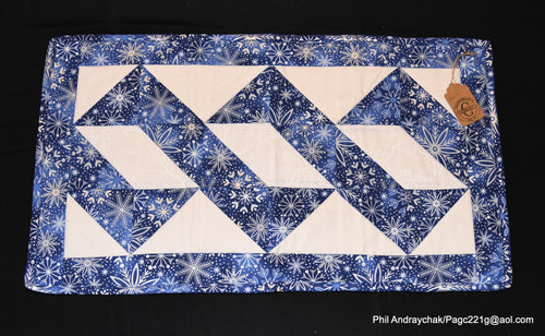 Holiday table runner