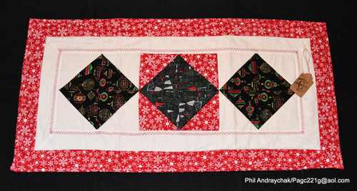 Holiday table runner